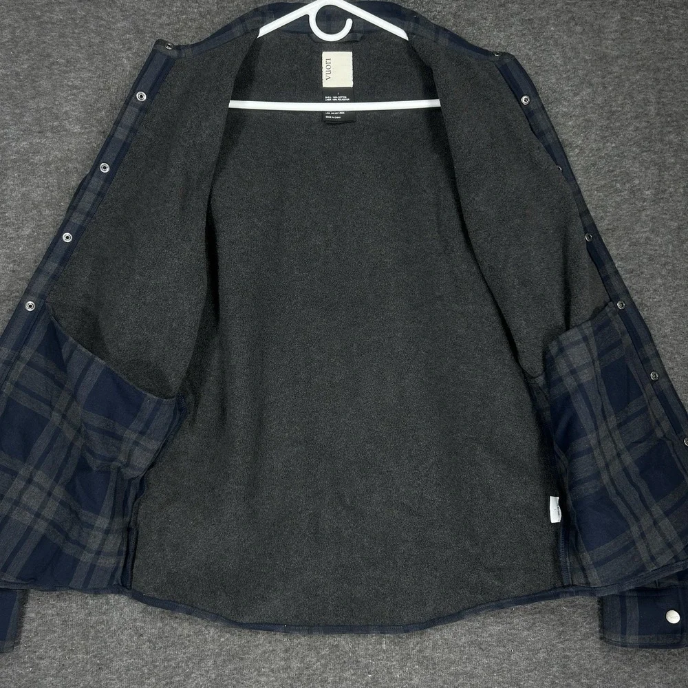 Vuori Range Shirt Jacket Mens L Blue Gray Plaid Flannel Fleece Lined Snap button